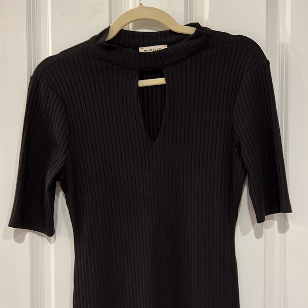 Black fitted dress